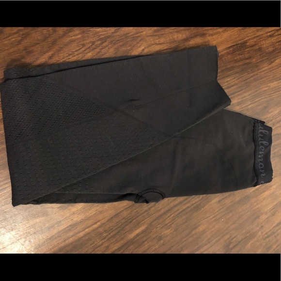 lululemon athletica Pants - Lululemon 7/8 Pants - Black - Size 6